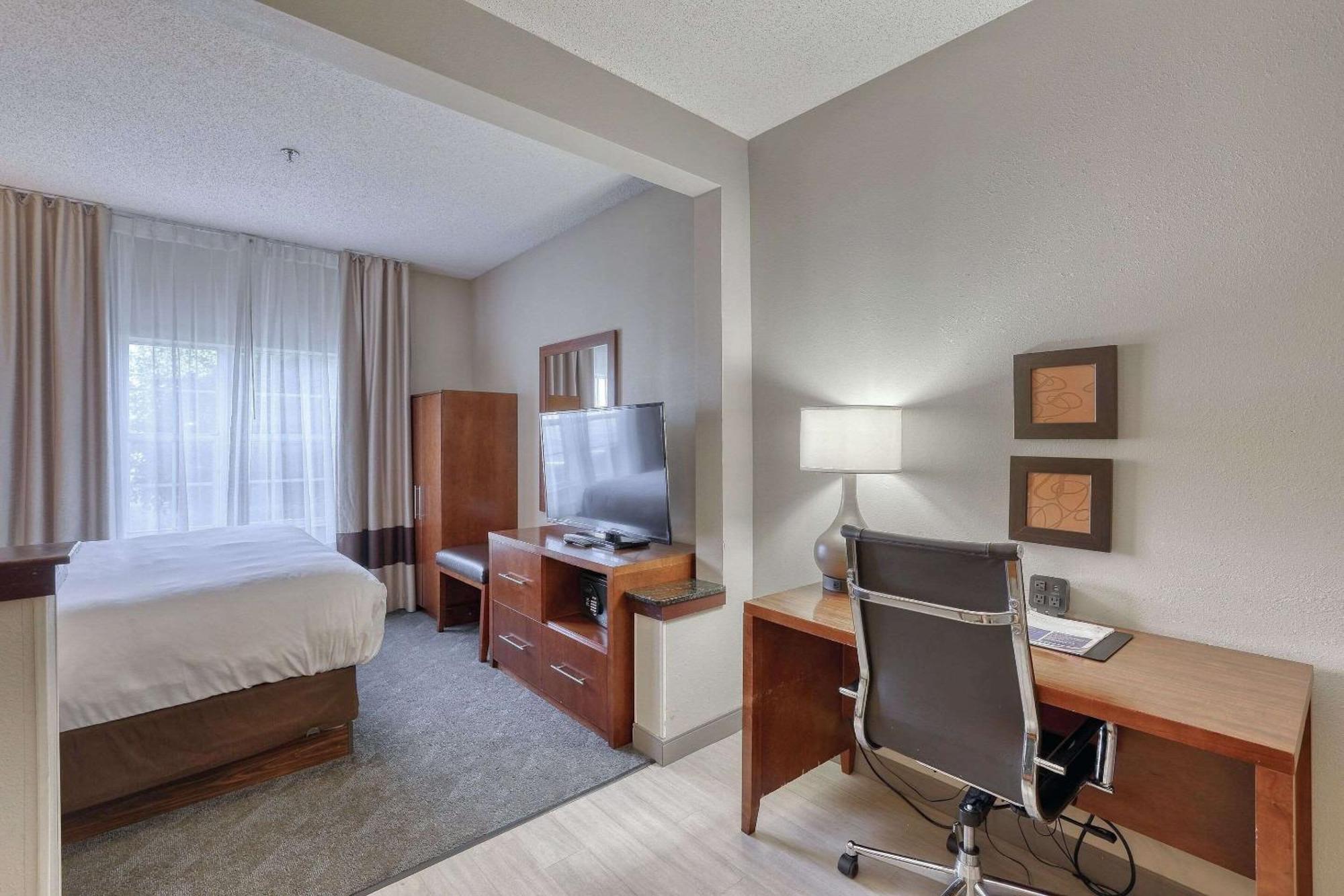 Comfort Suites Appleton Airport Kültér fotó